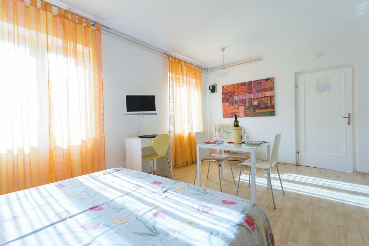 Apartments Casa Geli โปเรช ภายนอก รูปภาพ